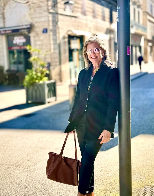 Photo of Shannon leading on a pole